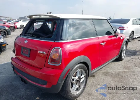 2010 Mini Cooper S из США, поврежденный, VIN WMWMF7C53ATZ68901